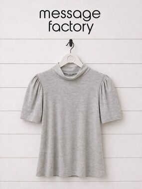 MESSAGE FACTORY light grey mock neck puff sleeve top – size S